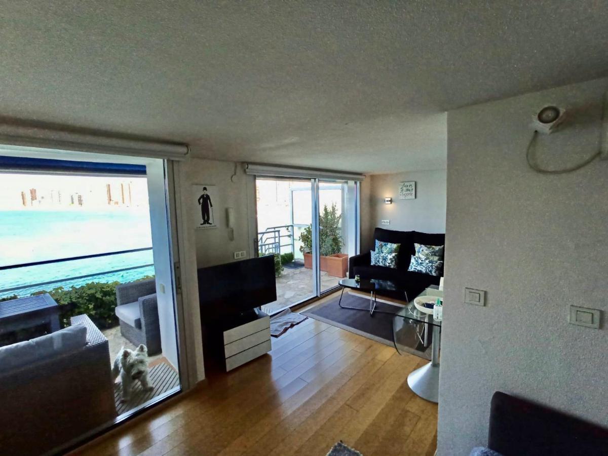 Estudio primera linea con acceso privado al mar Benidorm Esterno foto