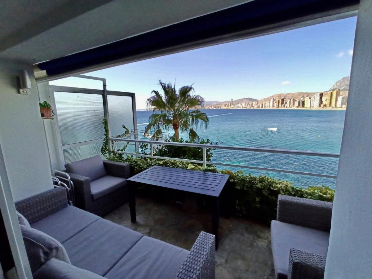 Estudio primera linea con acceso privado al mar Benidorm Esterno foto