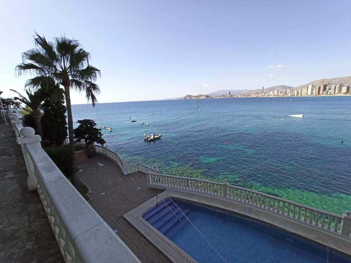 Estudio primera linea con acceso privado al mar Benidorm Esterno foto