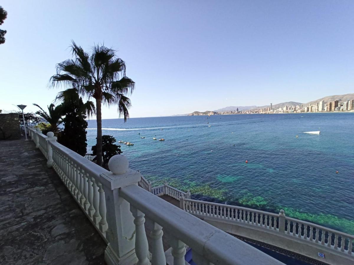 Estudio primera linea con acceso privado al mar Benidorm Esterno foto